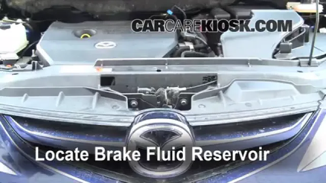 2009 Mazda 5 Sport 2.3L 4 Cyl. Brake Fluid Check Fluid Level